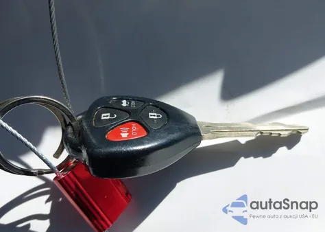 2010 Toyota Corolla S z USA, uszkodzony, nr VIN 2T1BU4EE8AC473371